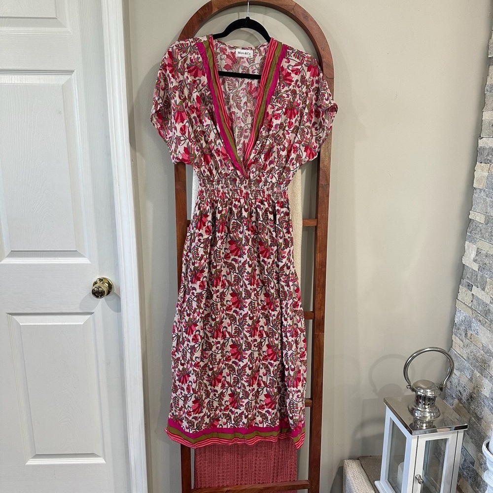 Moni & Co Floral Pink V-Neck Dress Women’s Size L/XL